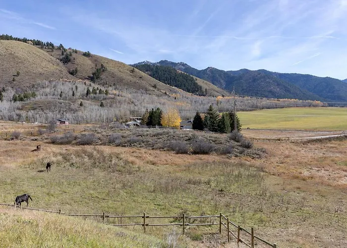 Gorgeous Secluded With Hot-tub, Fire Pit And Games In Etna, Wyoming *