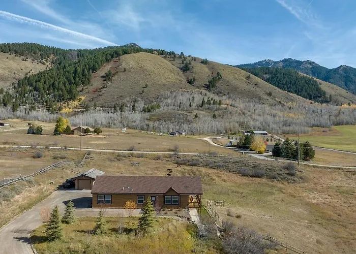Villa Gorgeous Secluded With Hot-tub, Fire Pit And Games In Etna, Wyoming *