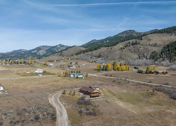 Gorgeous Secluded With Hot-tub, Fire Pit And Games In Etna, Wyoming Villa Etna
